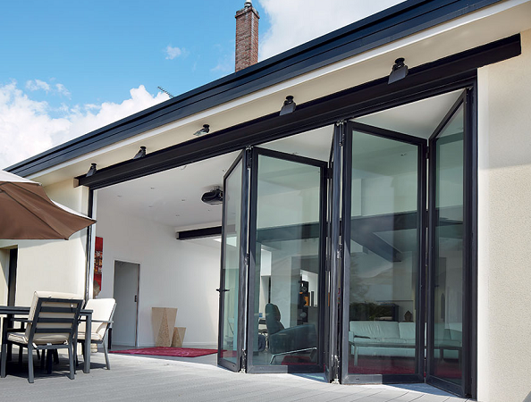 Cách Chọn Cửa Cuốn Austdoor Phù Hợp Với Gia Đình Bạn